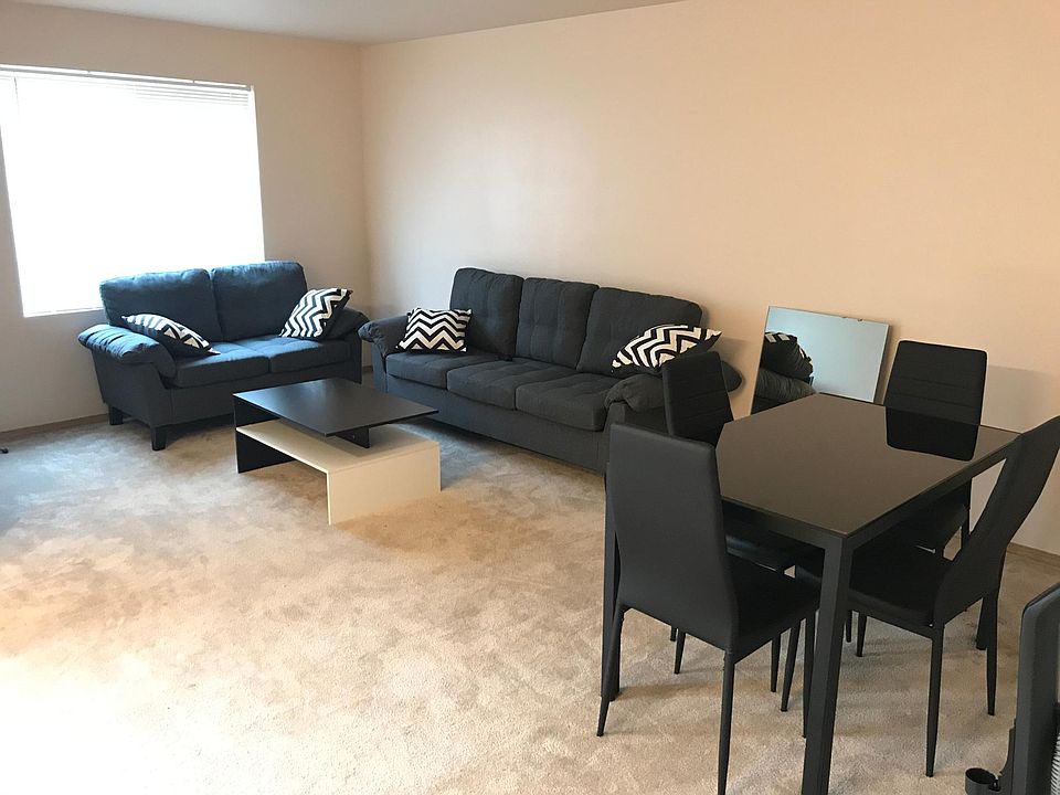 1st image of 3939 10th St SE