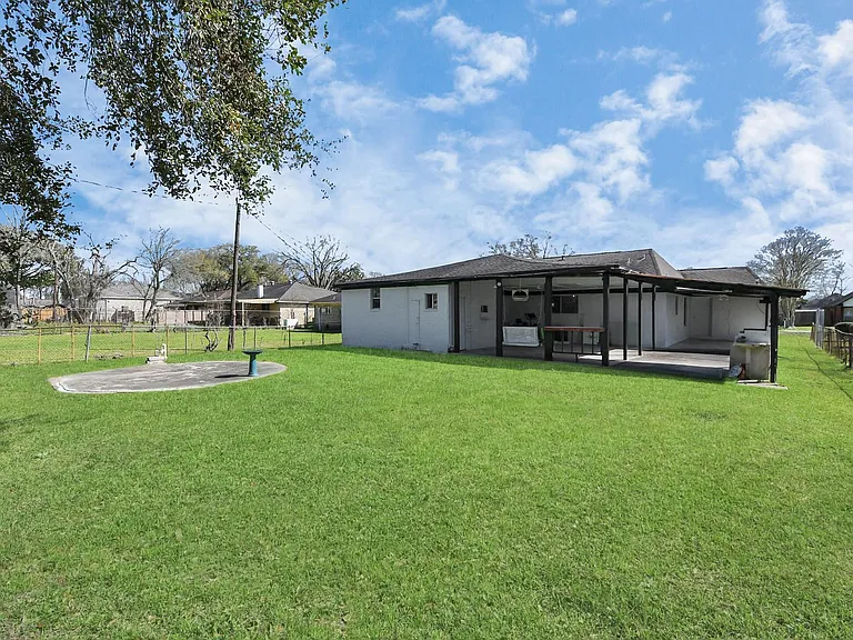 8105 Lanham Ln — Photo 33