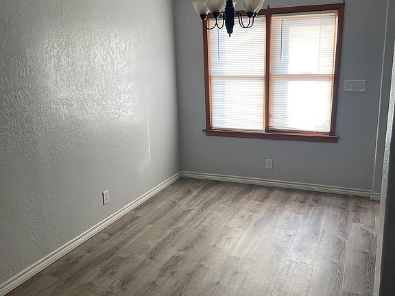 3rd image of 604 W 17th St