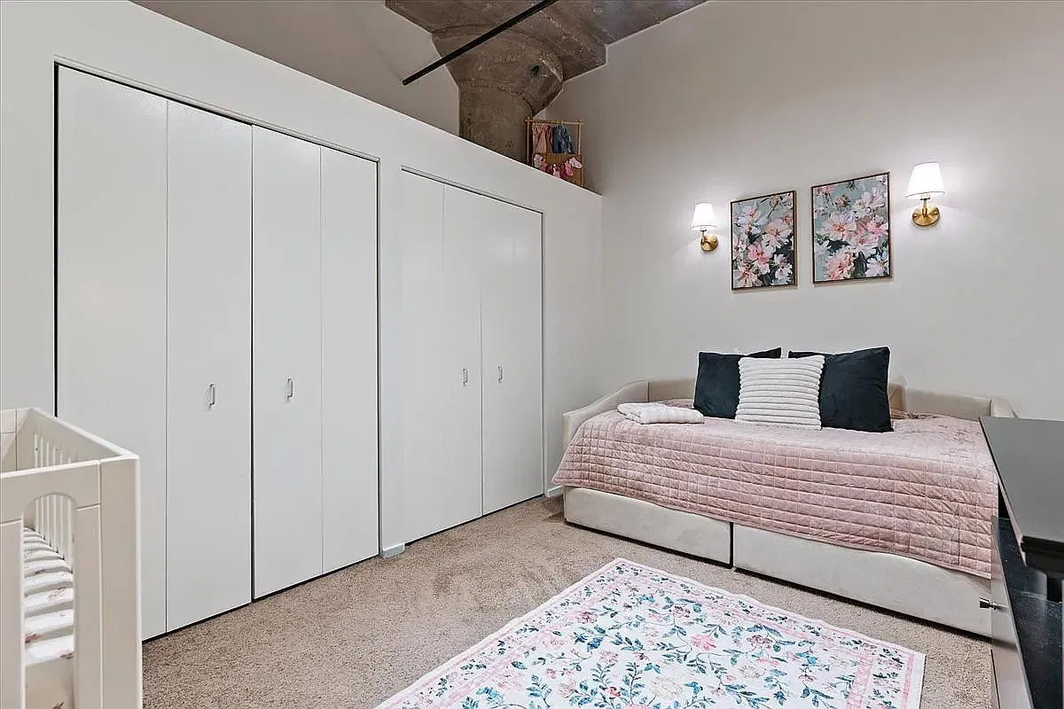 2 bed, 1080 sqft, $2,950 — Photo 1