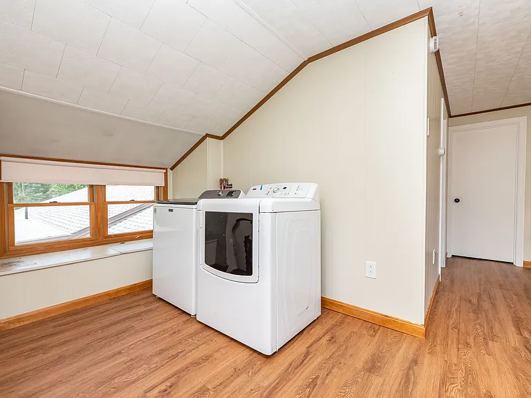 843A Goodwin Rd #A — Photo 7