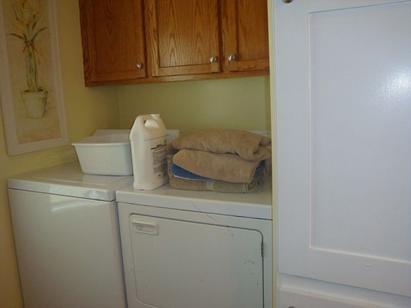 4th image of 406 N 1st St