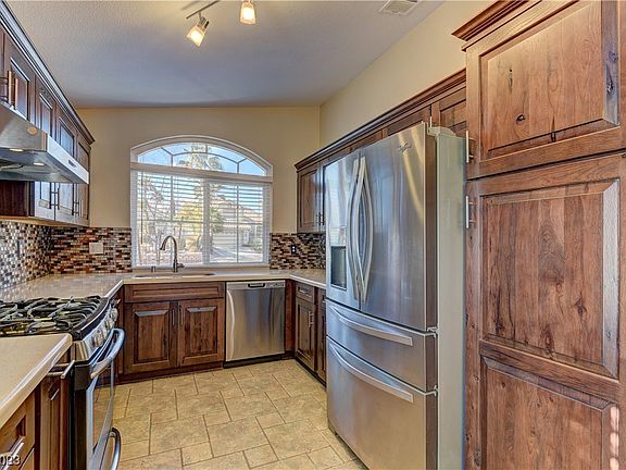 4th image of 1812 Cedar Flat Ln