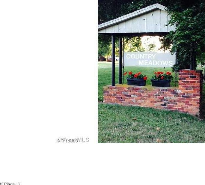 1st image of 828 Crossridge Ln
