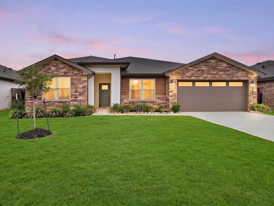 3331 Balboa Grove Ln