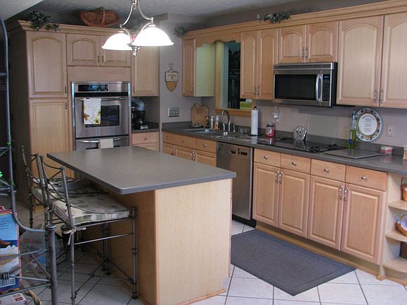 2nd image of 10193 Belmeadow Dr