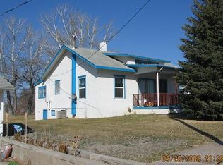 612 Center Ave, Morrill, NE 69358