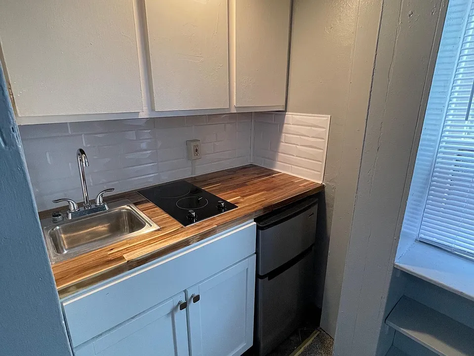 319 Park Ave #3