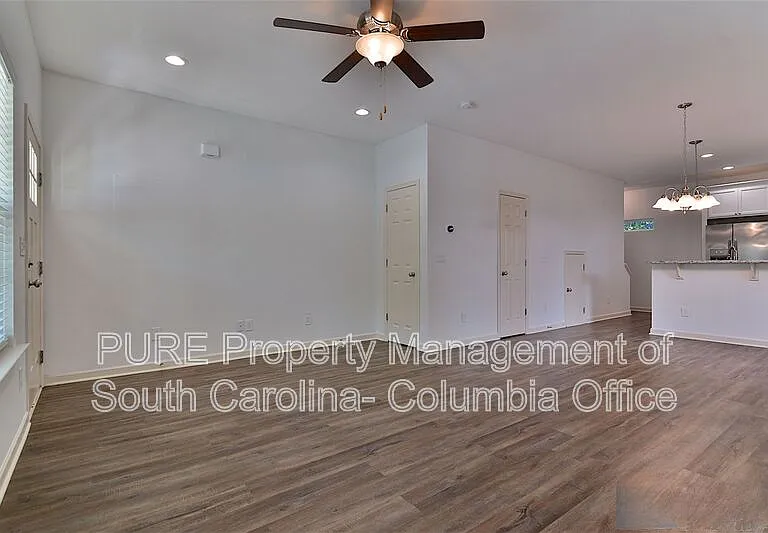 536 Idlewood Park Dr — Photo 4