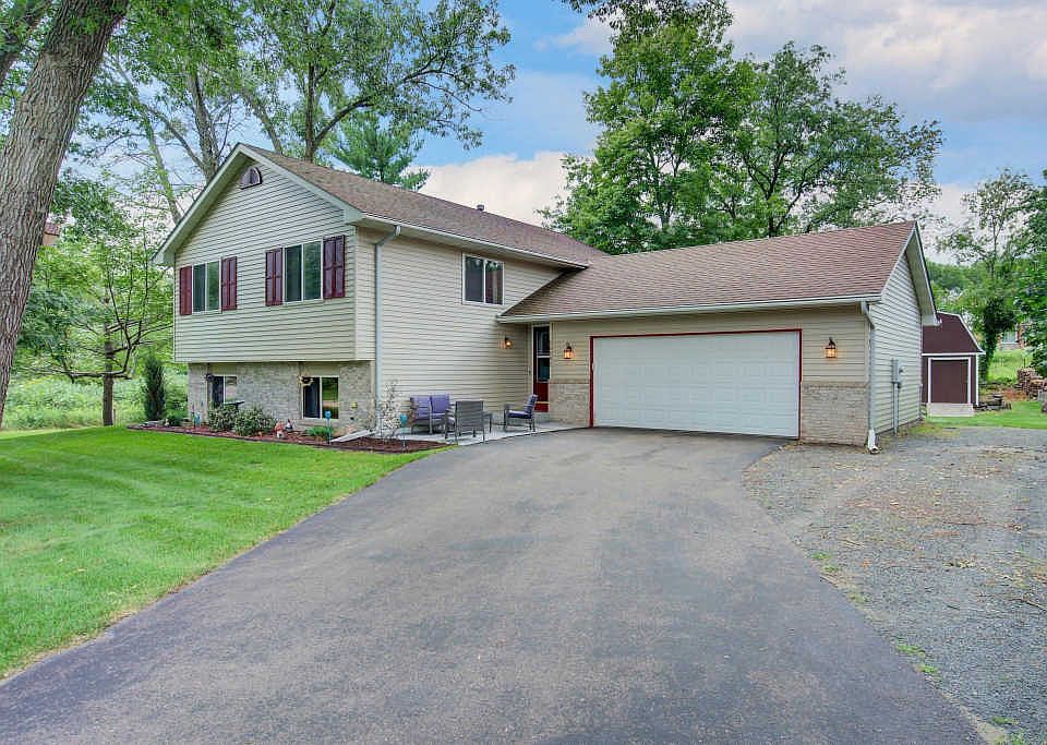 1st image of 26592 Glen Oak Dr