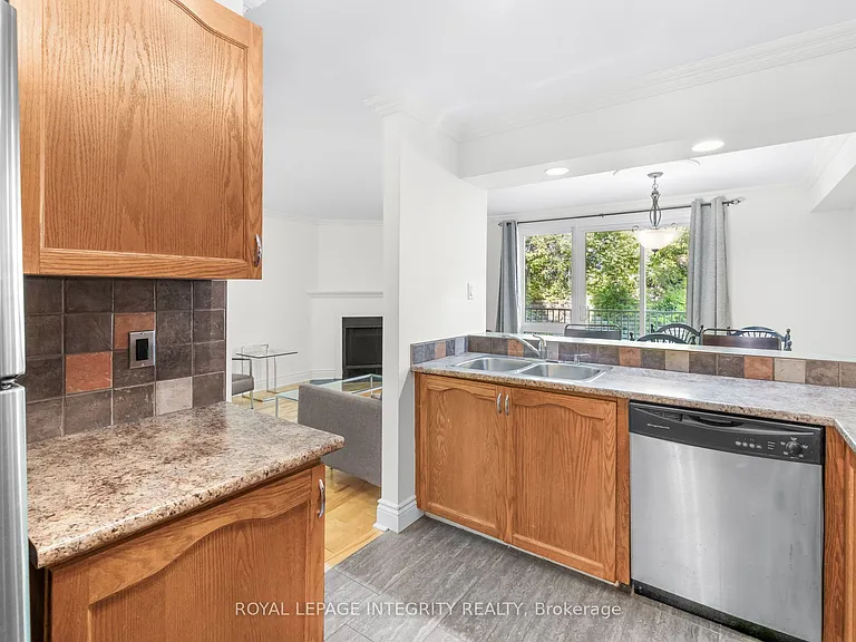 1589 Saint Bernard St #503 — Photo 20