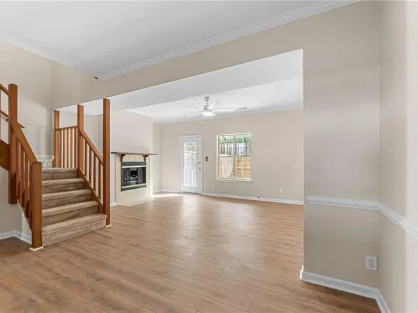 302 Monument Ct, Yorktown, VA 23693