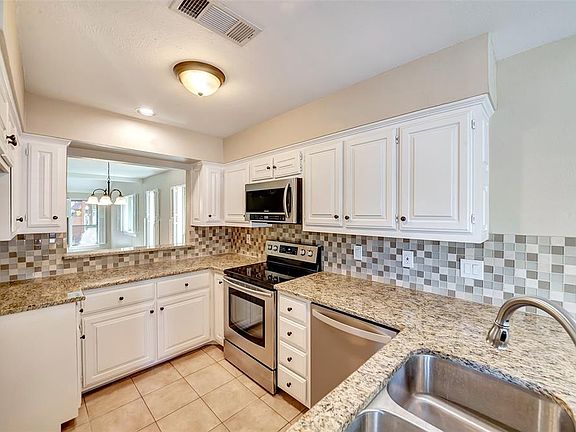 5th image of 2920 Clear Springs Dr