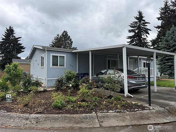 2nd image of 4248 A ST. SE #619