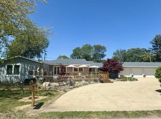 6868 Division St, Caseville, MI 48725