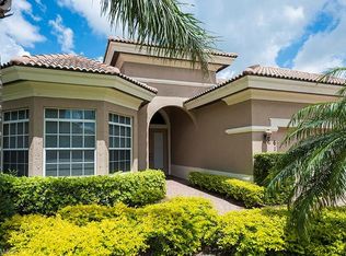 6101 Dogleg Dr, Naples, FL 34113