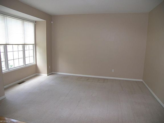 3rd image of 9767 Firelands Dr
