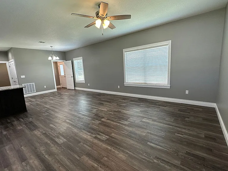 7375 Hercules Ln — Photo 5