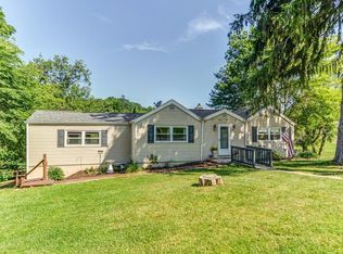 5618 Aiken Rd, Mc Kees Rocks, PA 15136