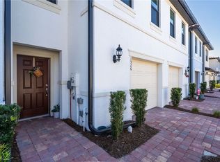1526 Lake Jessup Cir, Cape Coral, FL 33909