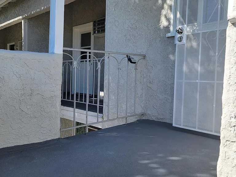 669 3rd St — Photo 5