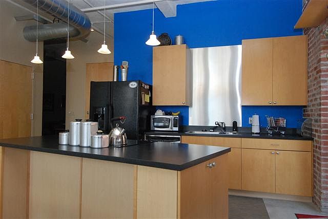 1st image of 1627-1629 Locust St #401