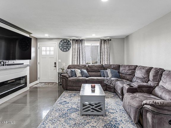 3rd image of 91 Cowiche City Rd