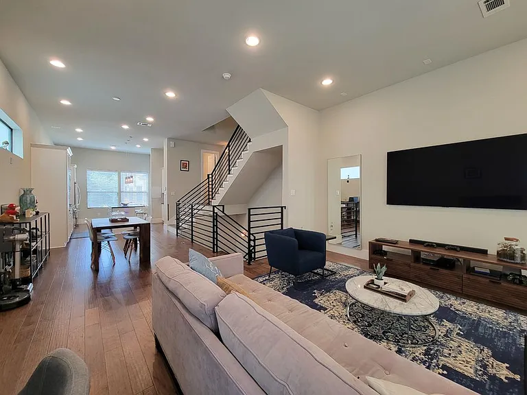 5709 Larkin St #A — Photo 15
