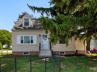 707 E 9th St, Lockport, IL 60441