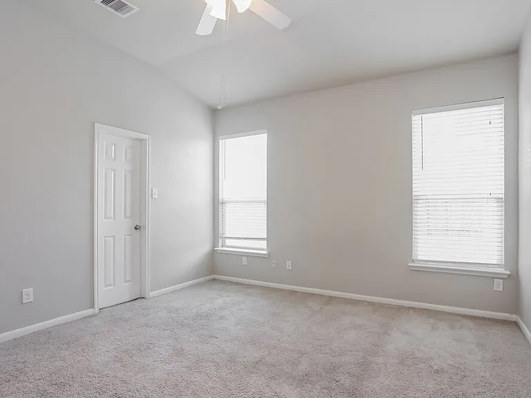 15702 Flagstone Walk Way — Photo 7