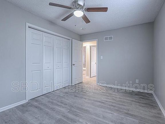 4th image of 8915 E 89th Ter