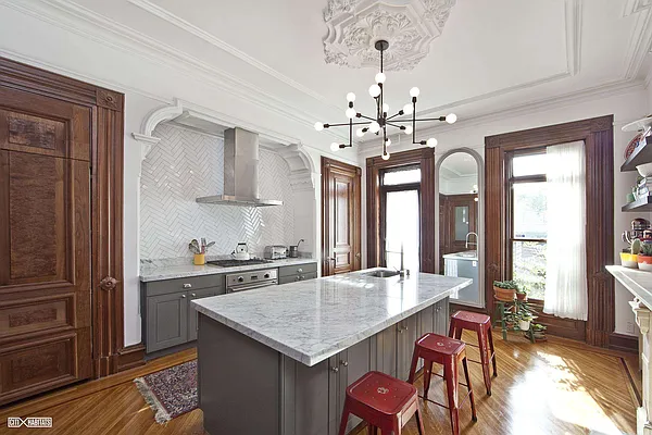 Rented by Citi Habitats | media 25