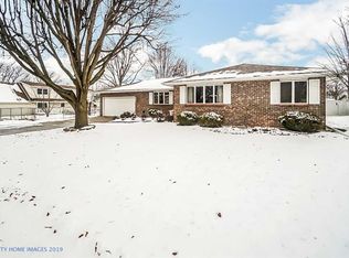 1526 W 94th Pl, Crown Point, IN 46307