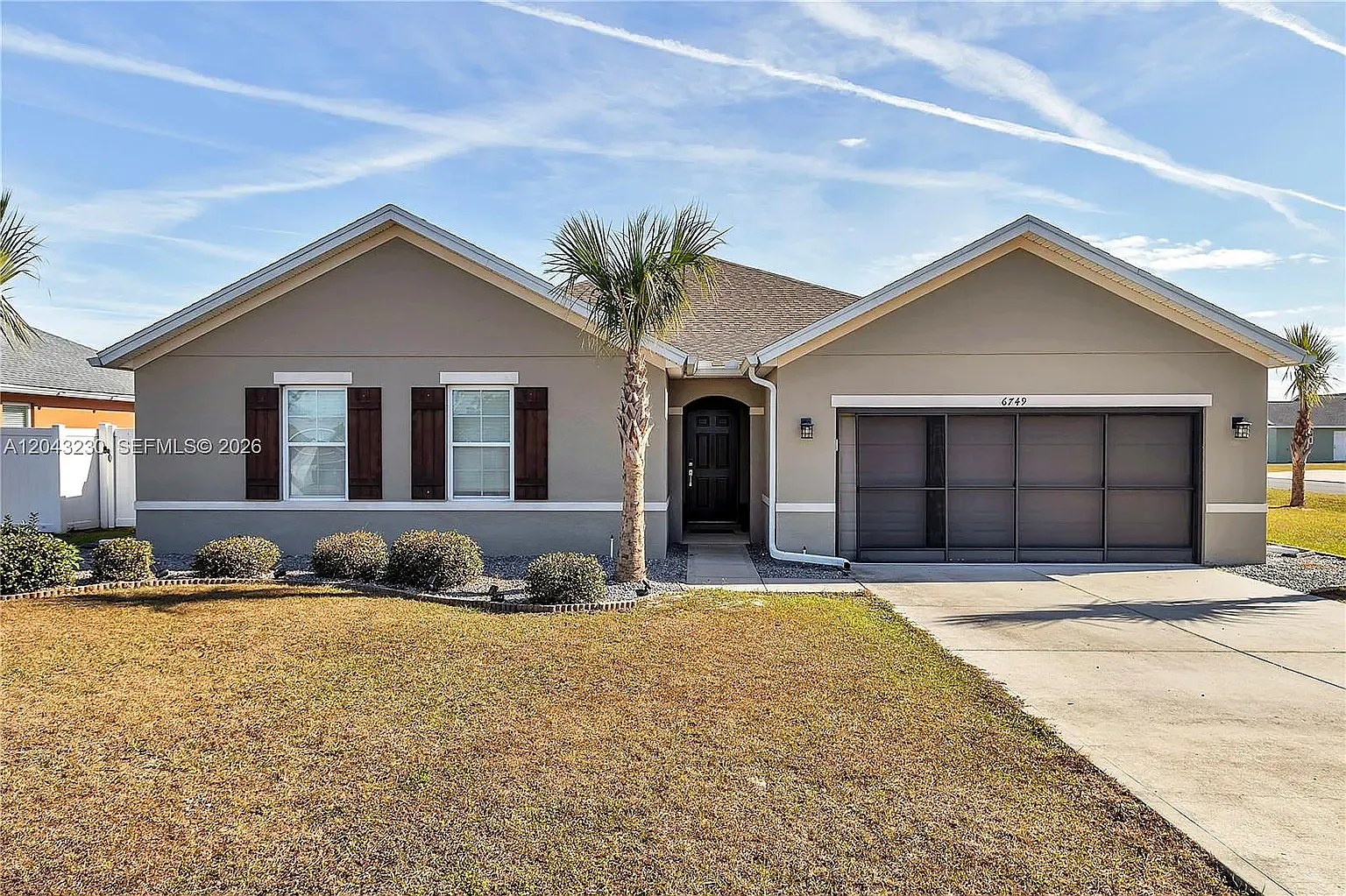 4 bed, 2345 sqft, $3,200 — Photo 1