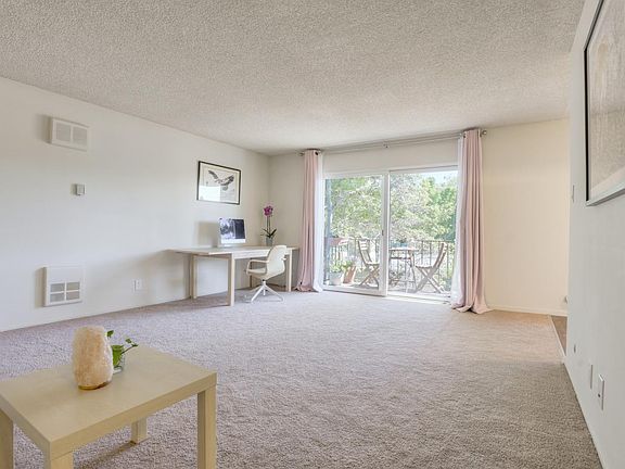 4th image of 815 N Humboldt St APT 308