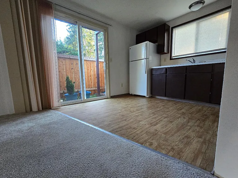 Cedar Terrace — Photo 9