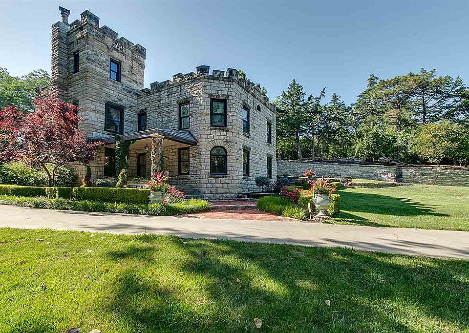 2001 Poyntz Ave, Manhattan, KS 66502 Zillow