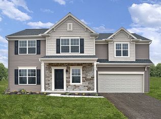 11 Greystone Xing, Lebanon, PA 17042
