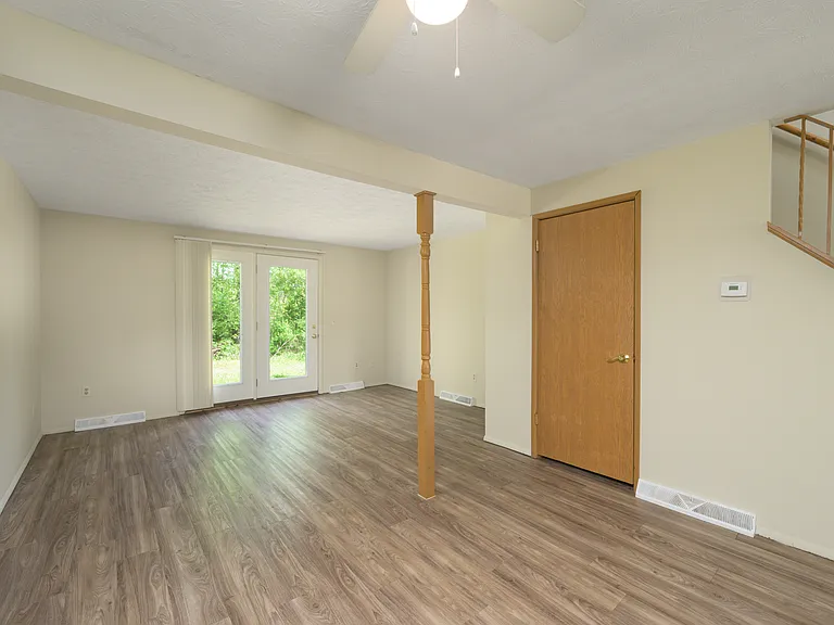 136D Valeside Ave NE — Photo 4