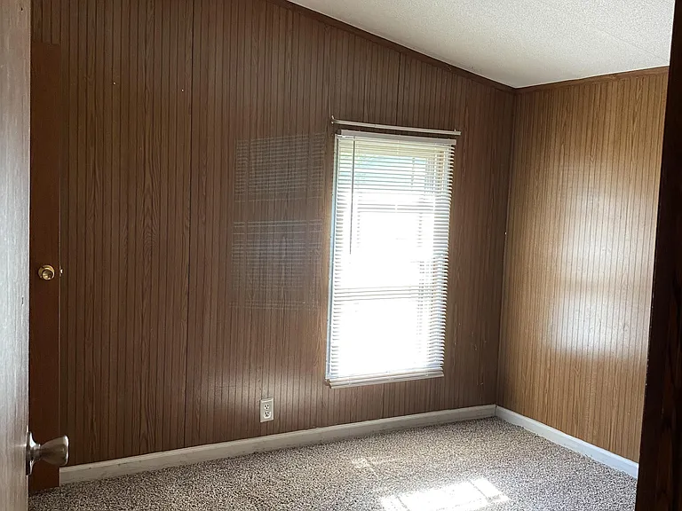 191 Zackary St — Photo 16