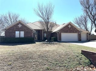 13200 SW 10th St, Yukon, OK 73099