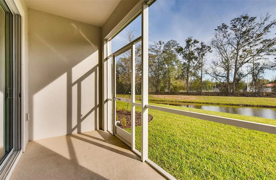 3 bed, 2.5 bath, 1884 sqft, $2,750 — Photo 2