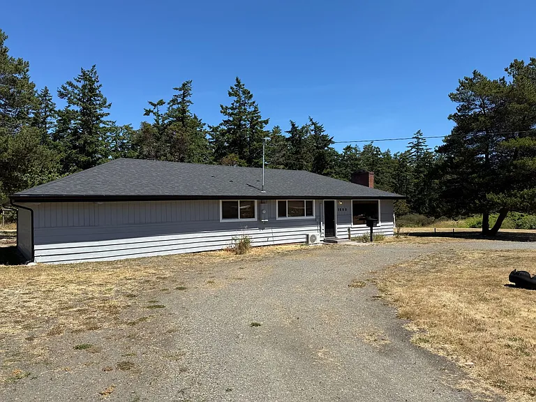 1408 Corona Ave — Photo 1