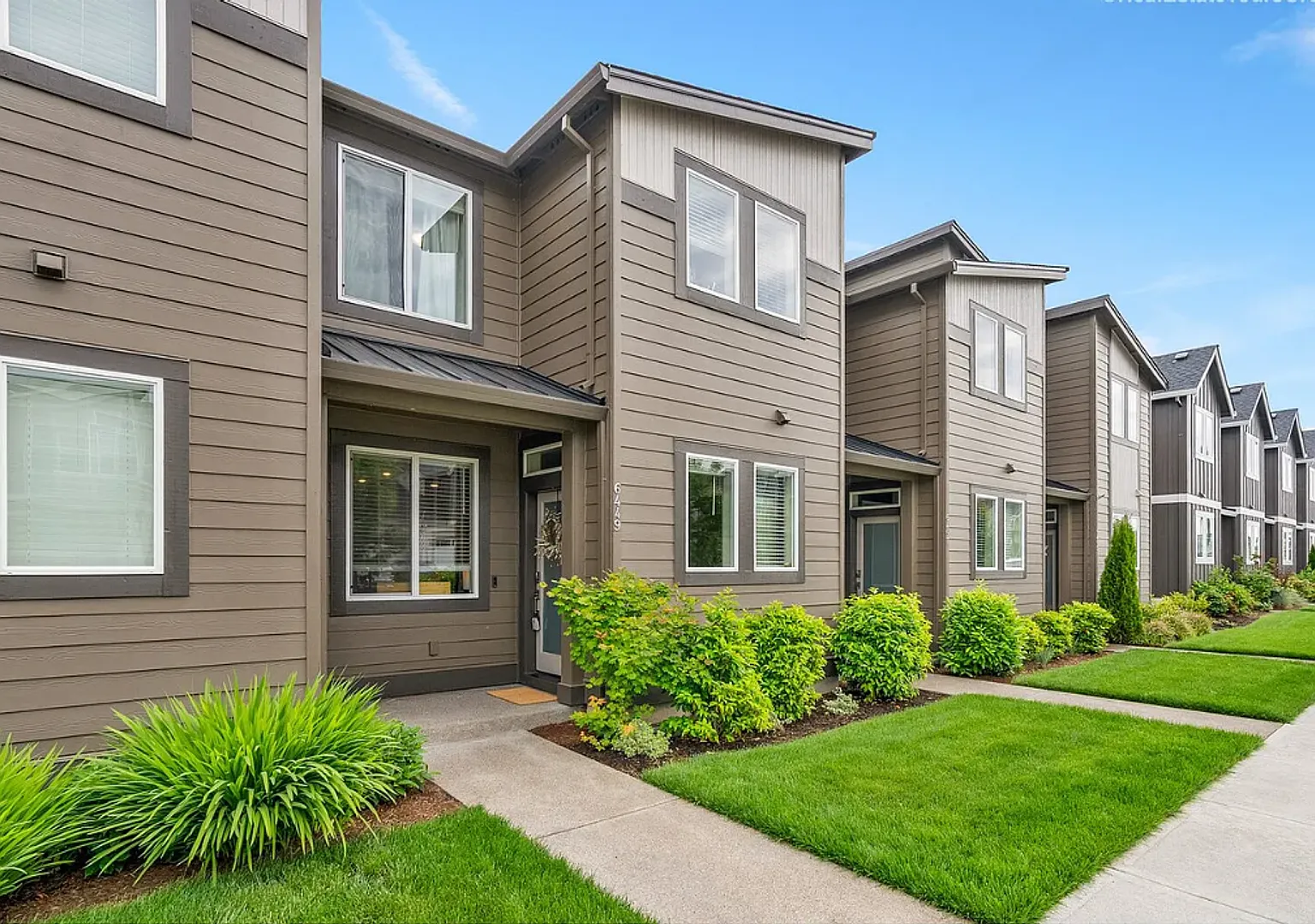 Beautiful Contemporary Architectural Gem in the Rosedale Parks Neighborhood Community with Season... — Photo 2