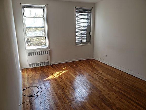 4th image of 6712 Yellowstone Blvd APT E1