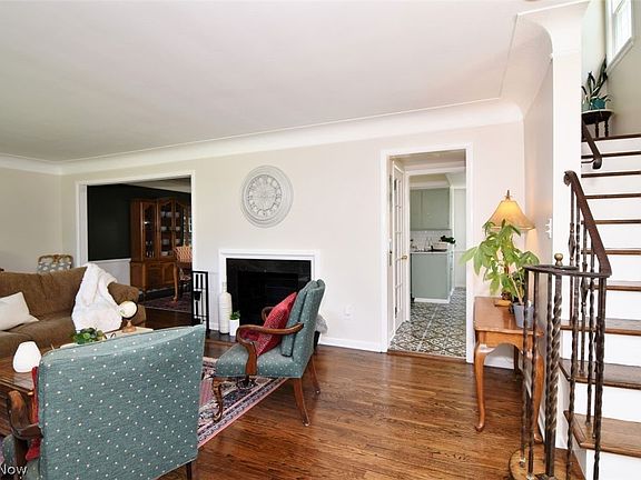 4th image of 3701 Lynnfield Rd