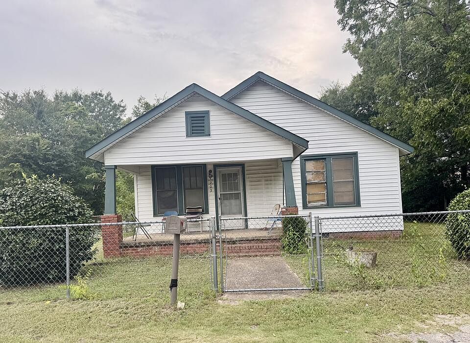 1st image of 5203 11th Ave