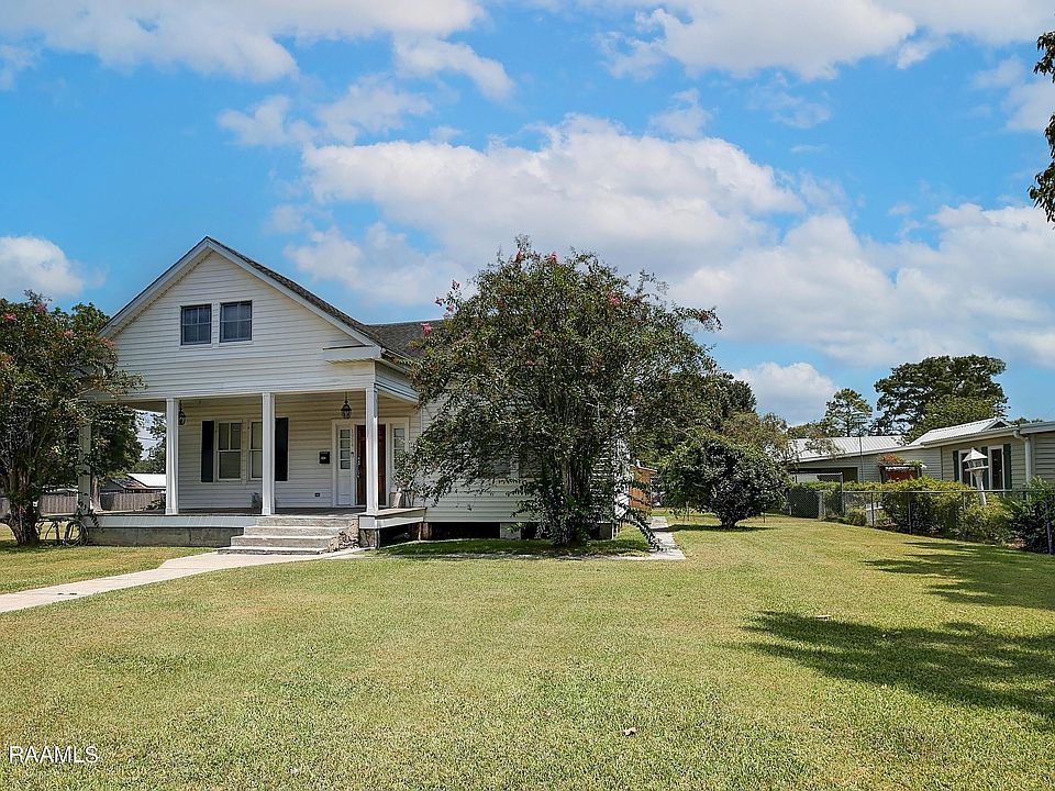 1934 Main St, Jeanerette, LA 70544 Zillow