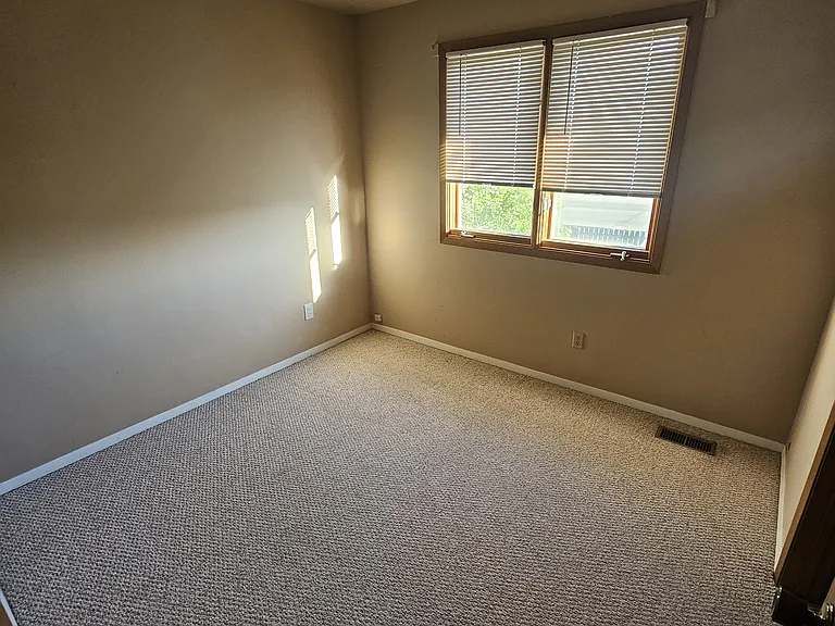 103 College Ct #D — Photo 20