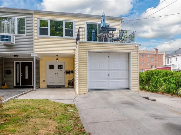 649 Hollywood Avenue, Bronx, NY 10465